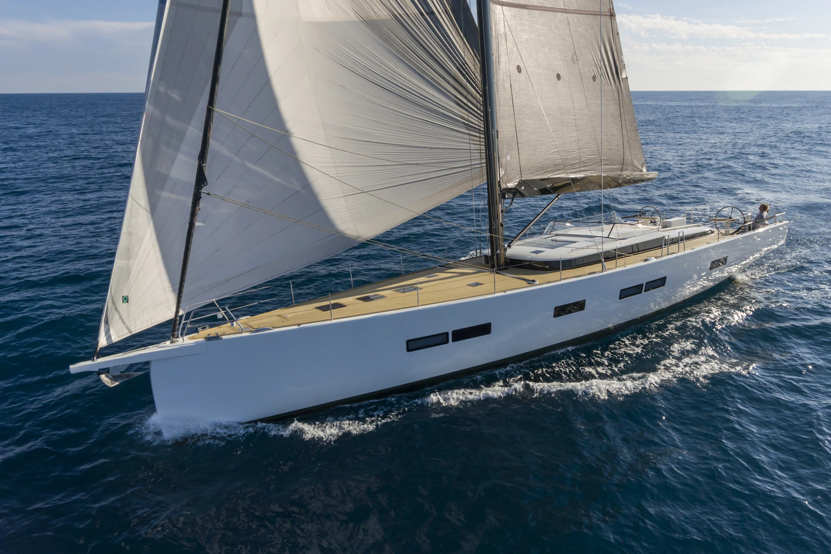 Fast 70 foot luxury carbon yacht Y7